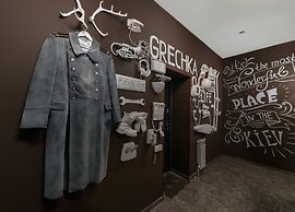 Ambassador Plaza Hotel