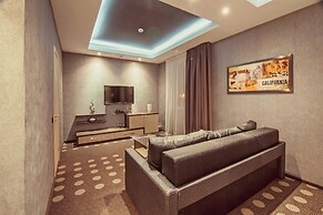 Ambassador Plaza Hotel