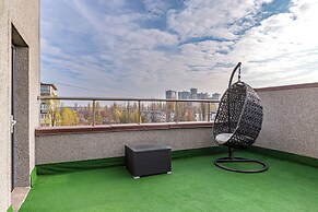 Ambassador Plaza Hotel