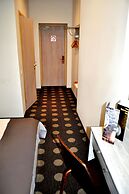 Ambassador Plaza Hotel