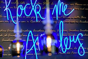 Motel One Salzburg - Mirabell