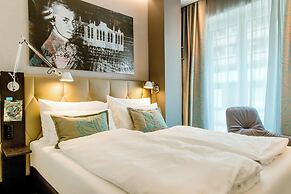 Motel One Salzburg - Mirabell