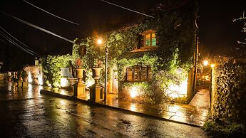 Crazy Bear Hotel-Stadhampton