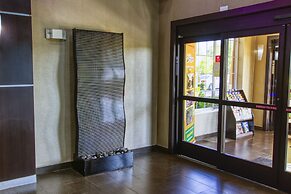 Comfort Suites Waco North - Near University Area