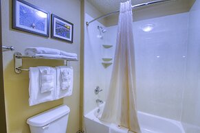 Comfort Suites Waco North - Near University Area