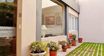 Juramento de Lealtad Townhouse Hotel