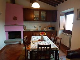 Casa Vacanze Borgo La Fratta