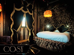 Crazy Bear Hotel-Beaconsfield