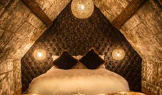 Crazy Bear Hotel-Beaconsfield