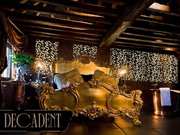 Crazy Bear Hotel-Beaconsfield