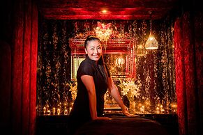 Crazy Bear Hotel-Beaconsfield