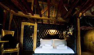 Crazy Bear Hotel-Beaconsfield