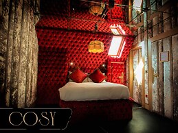 Crazy Bear Hotel-Beaconsfield
