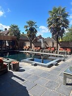 Crazy Bear Hotel-Beaconsfield