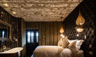 Crazy Bear Hotel-Beaconsfield