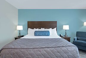 Baymont by Wyndham Minot