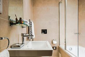 Hotel Xenia, Autograph Collection