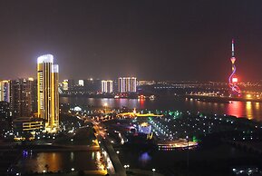 Pullman Linyi Lushang