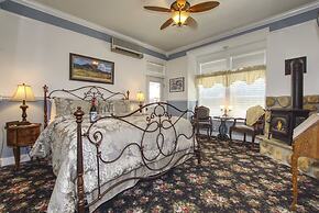 ForFriends Inn Bed and Breakfast