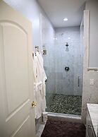 ForFriends Inn Bed and Breakfast