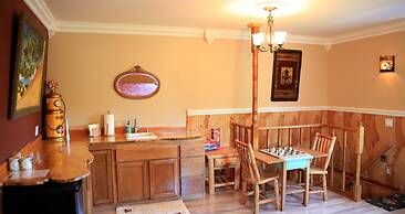 ForFriends Inn Bed and Breakfast