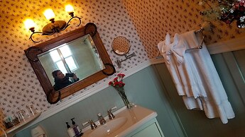 ForFriends Inn Bed and Breakfast