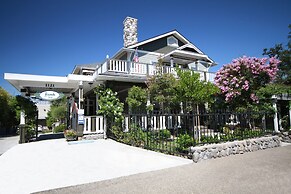 ForFriends Inn Bed and Breakfast