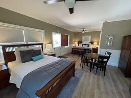 ForFriends Inn Bed and Breakfast