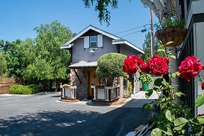 ForFriends Inn Bed and Breakfast