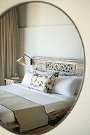 Constance Sakoa Boutik