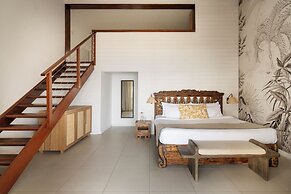 Constance Sakoa Boutik