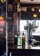 Maddens Bridge Bar & Guesthouse