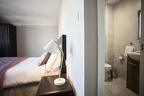 Maddens Bridge Bar & Guesthouse