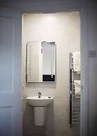 Maddens Bridge Bar & Guesthouse