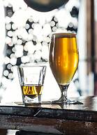 Maddens Bridge Bar & Guesthouse