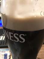 Maddens Bridge Bar & Guesthouse