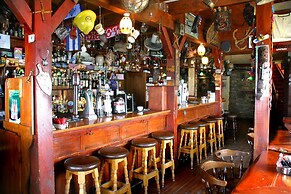 Maddens Bridge Bar & Guesthouse