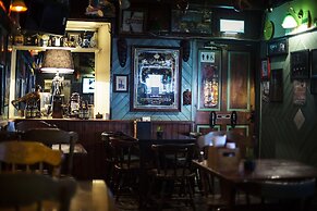 Maddens Bridge Bar & Guesthouse