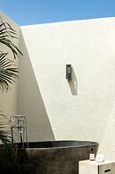 Constance Tekoma. Rodrigues