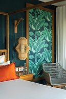 Constance Tekoma. Rodrigues