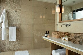 Constance Tekoma. Rodrigues