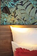 Constance Tekoma. Rodrigues