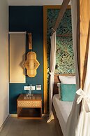 Constance Tekoma. Rodrigues