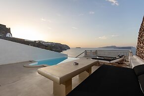 Grand Ambassador Santorini Hotel