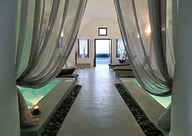 Grand Ambassador Santorini Hotel