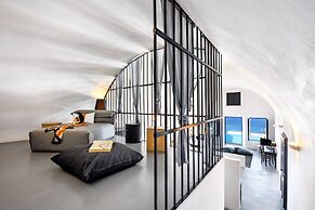 Grand Ambassador Santorini Hotel