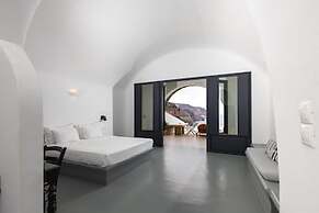Grand Ambassador Santorini Hotel