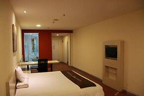 Hanting Express Dandong Train Station