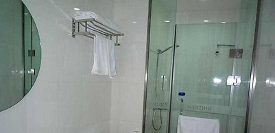 Hanting Express Dandong Train Station