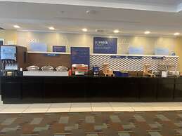 Holiday Inn Express & Suites Detroit North - Troy by IHG